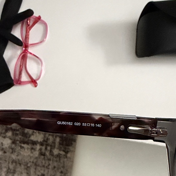 Guess RX glasses - Picture 4 of 4